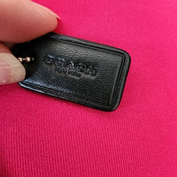 Nwt Coach wristlet, signature color/pattern - Picture 5 of 7